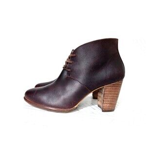 UGG Women’s size 9 EU 40 Chestnut Mackie Smooth Leather Booties Boots